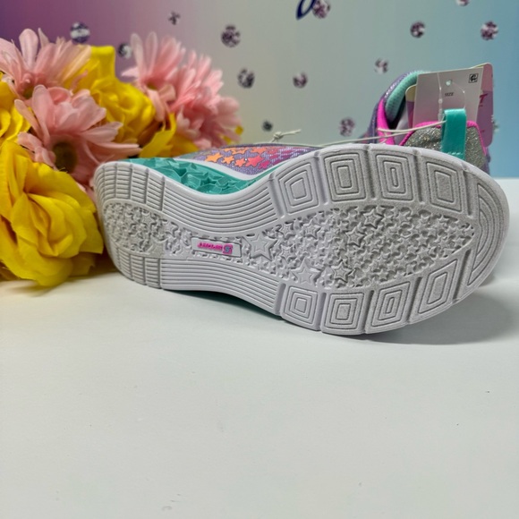 🌟SKECHERS LIGHT UP SNEAKERS FOR GIRLS - Picture 9 of 10